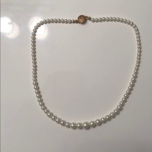 Fashion pearl necklace